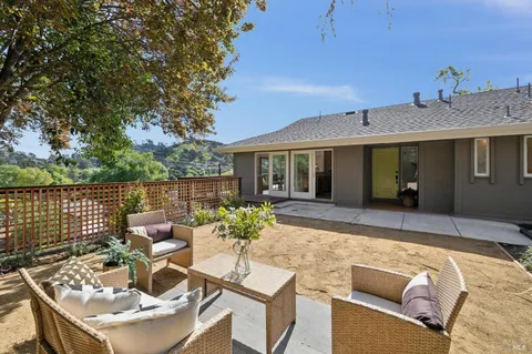 $2,250,000 | 22 North Terrace, Tiburon, CA 94920