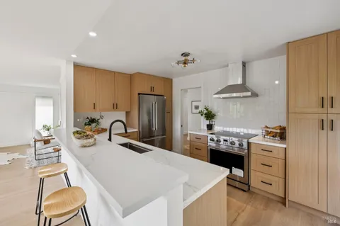 $2,250,000 | 22 North Terrace, Tiburon, CA 94920
