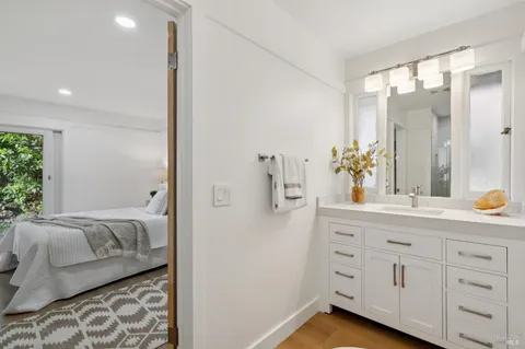$2,250,000 | 22 North Terrace, Tiburon, CA 94920