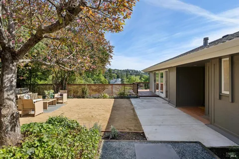 $2,250,000 | 22 North Terrace, Tiburon, CA 94920