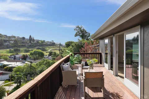 $2,250,000 | 22 North Terrace, Tiburon, CA 94920