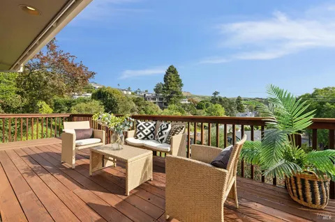 $2,250,000 | 22 North Terrace, Tiburon, CA 94920