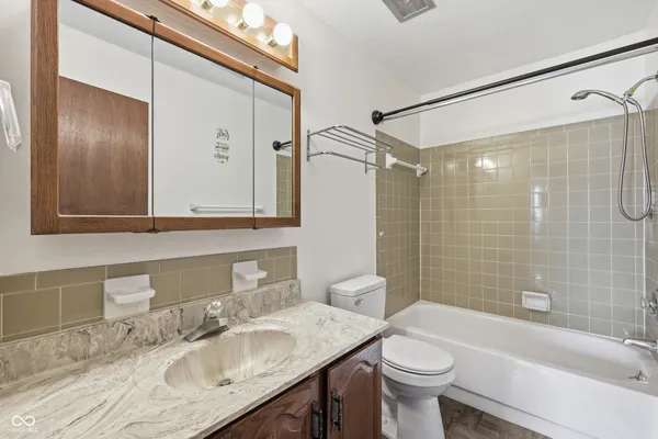 $135,000 | 1602 Queensbridge Square, Unit 7, Indianapolis, IN 46219