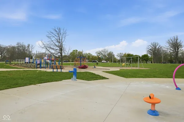$135,000 | 1602 Queensbridge Square, Unit 7, Indianapolis, IN 46219