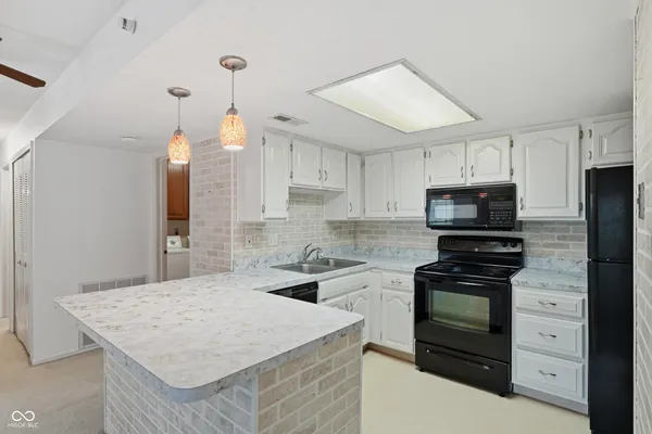 $135,000 | 1602 Queensbridge Square, Unit 7, Indianapolis, IN 46219