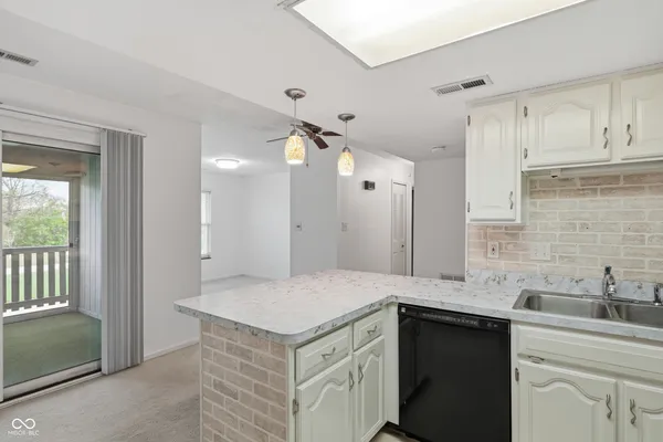 $135,000 | 1602 Queensbridge Square, Unit 7, Indianapolis, IN 46219