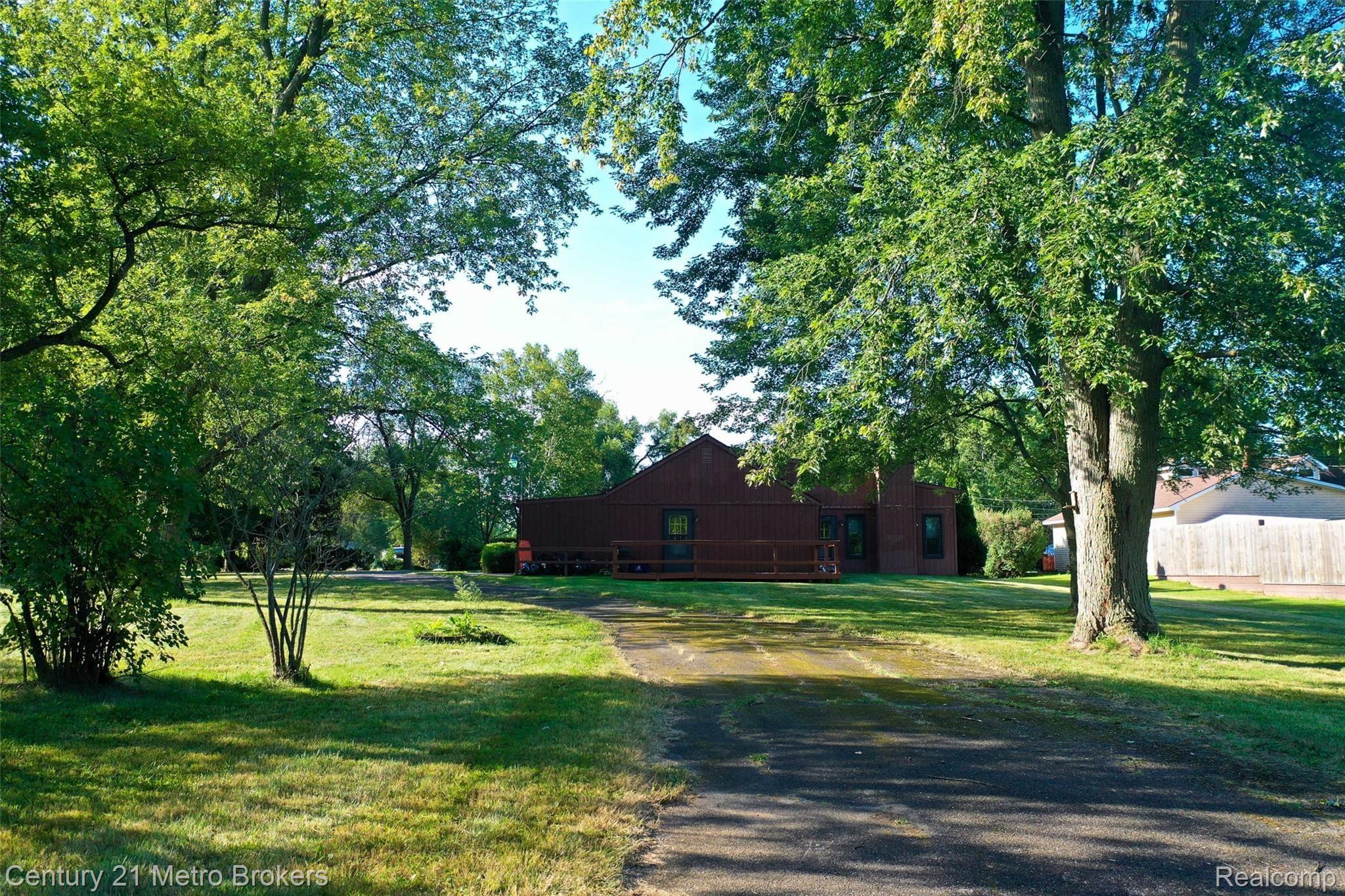 7475 East Atherton Road Davison, MI 48423 - Photo 47 of 50 7475-E-Atherton-Rd-47 Outside.jpg