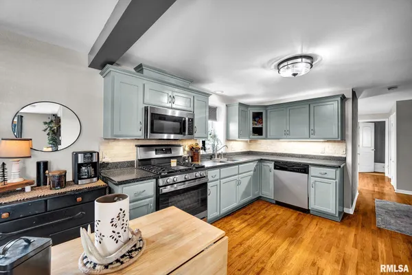 $585,000 | 1122 Sun Road, Washburn, IL 61570