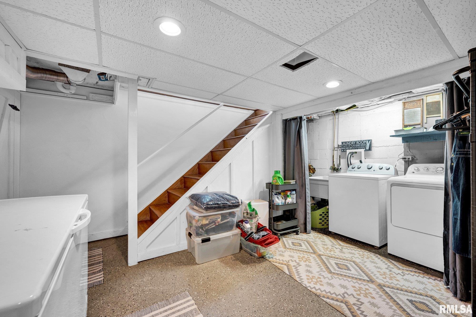 1122 Sun Road Washburn, IL 61570 - Photo 28 of 57