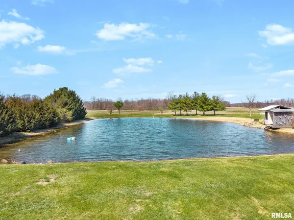 $585,000 | 1122 Sun Road, Washburn, IL 61570