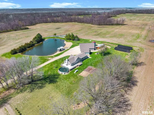 $585,000 | 1122 Sun Road, Washburn, IL 61570