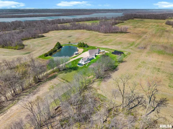 $585,000 | 1122 Sun Road, Washburn, IL 61570