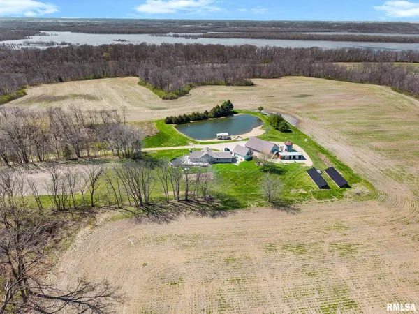 $585,000 | 1122 Sun Road, Washburn, IL 61570