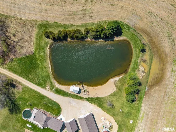$585,000 | 1122 Sun Road, Washburn, IL 61570