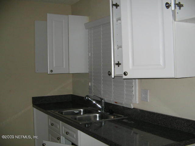 355 Monument Road, Unit 22E2 Jacksonville, FL 32225 - Photo 7 of 12 Kitchen2
