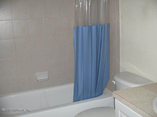 355 Monument Road, Unit 22E2 Jacksonville, FL 32225 - Photo 8 of 12 Bath1