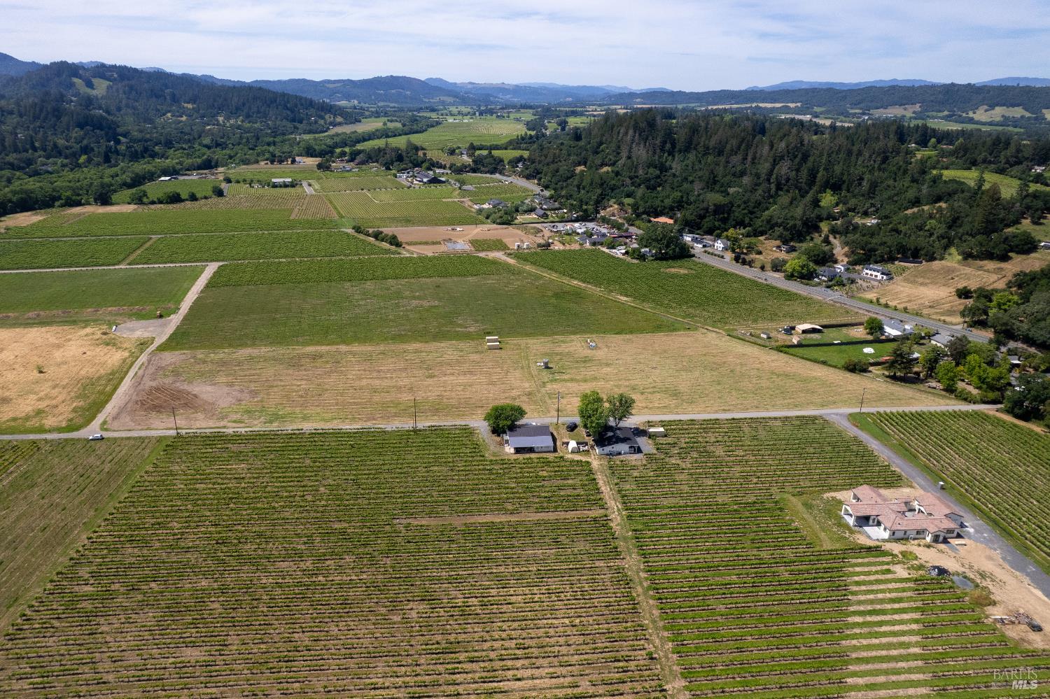 835 Dry Creek Road Healdsburg, CA 95448 - Photo 3 of 11