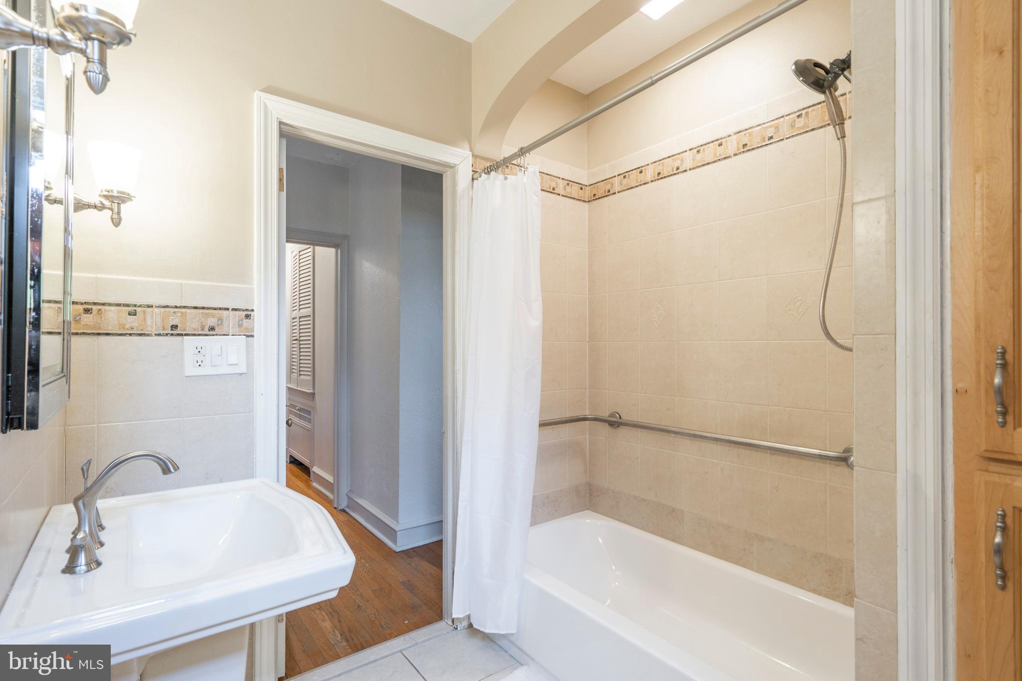 300 Croyden Road Cheltenham, PA 19012 - Photo 29 of 56 Hall Bathroom