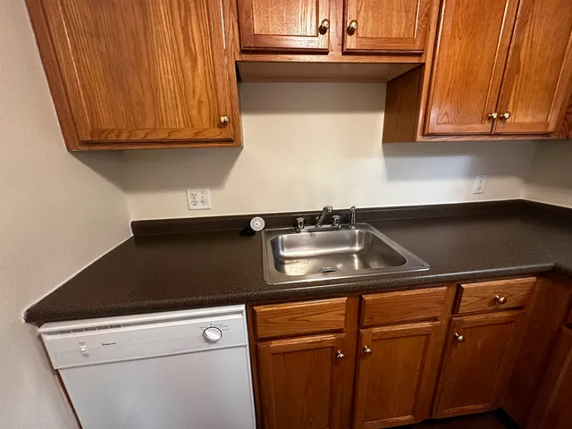 $1,965 | 98 Powers Street, Unit 232, Milford, NH 03055