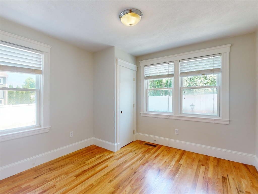 25 Charlotte Road Waltham, MA 02453 - Photo 19 of 32