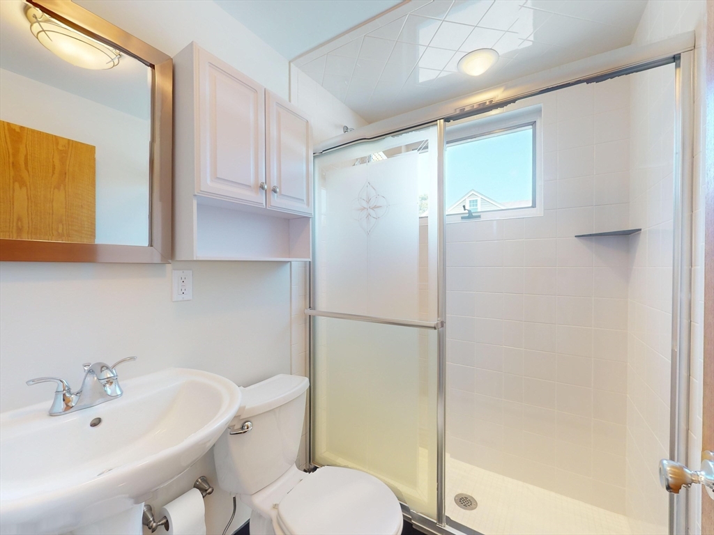 25 Charlotte Road Waltham, MA 02453 - Photo 21 of 32