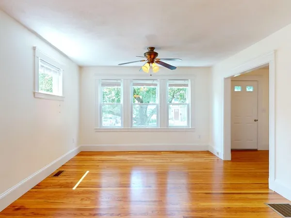 $3,650 | 25 Charlotte Road, Waltham, MA 02453