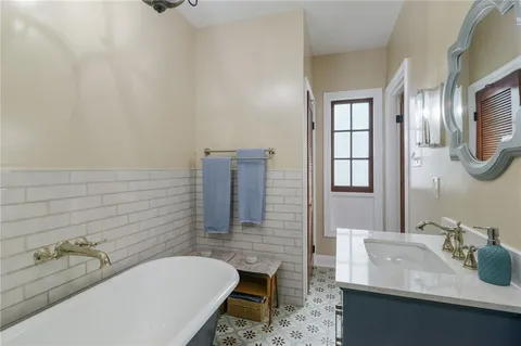 $800,000 | 4913-15 Laurel Street, New Orleans, LA 70115