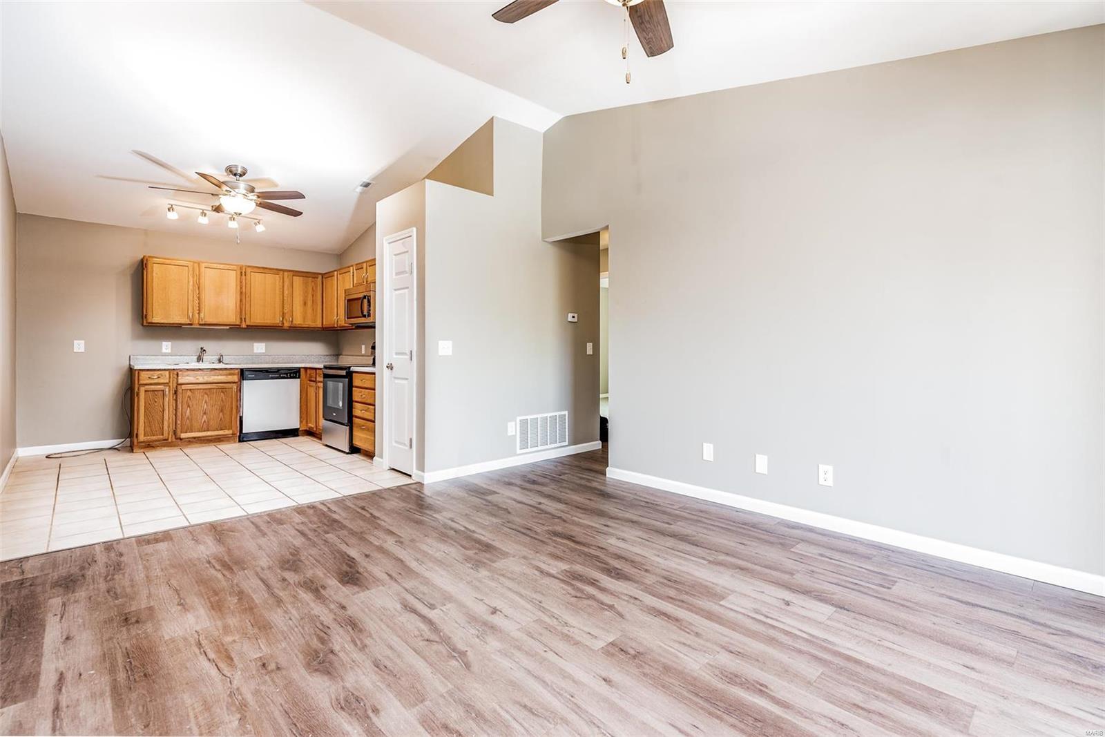 757 Ridgeside Drive, Unit L Ballwin, MO 63021 - Photo 4 of 17