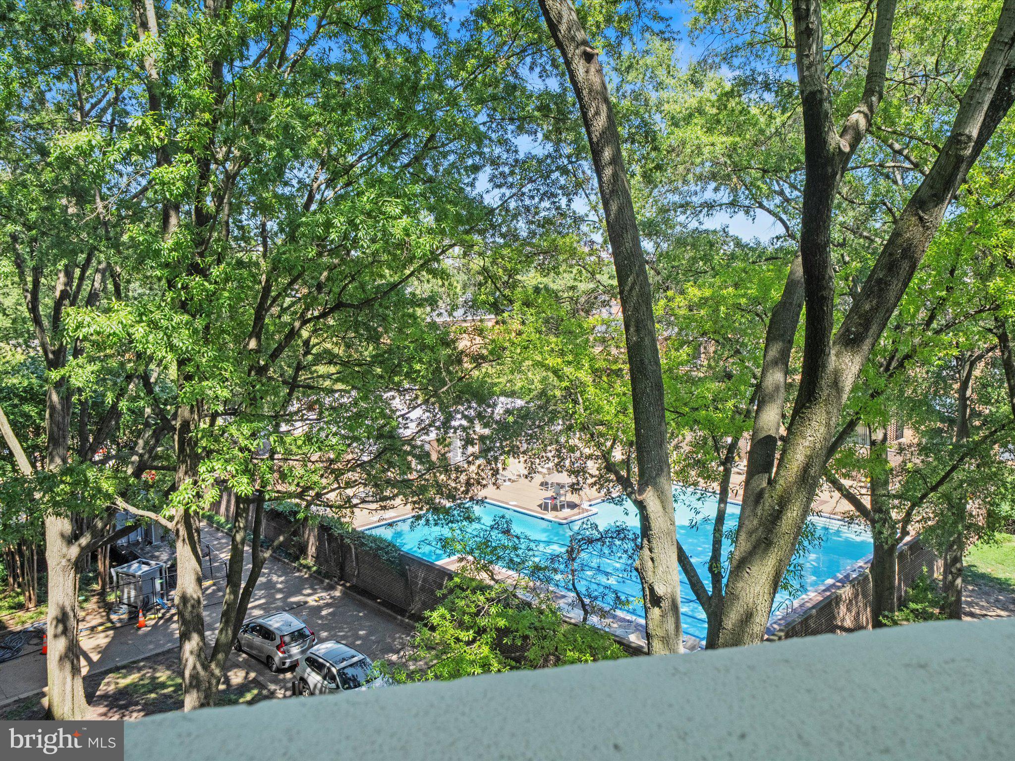 700 7th Street Southwest, Unit 430 Washington, DC 20024 - Photo 12 of 15 a backyard of a house with lots of green space