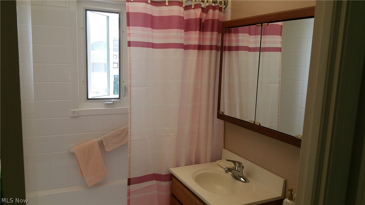 194 Beck Road Avon Lake, OH 44012 - Photo 18 of 19 Gallery Image 18