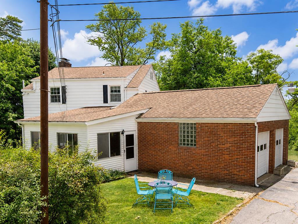 3510 Green Garden Road Aliquippa, PA 15001 - Photo 4 of 31