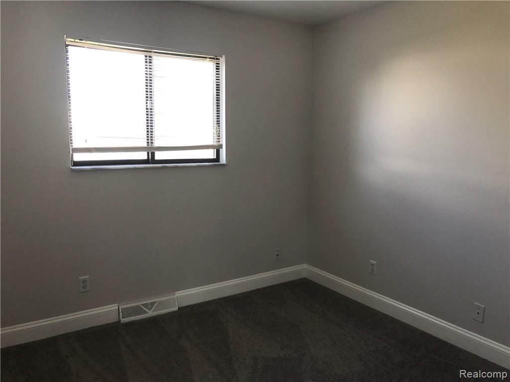 39603 Ryan Road Sterling Heights, MI 48310 - Photo 15 of 21 IMG_1820.JPG