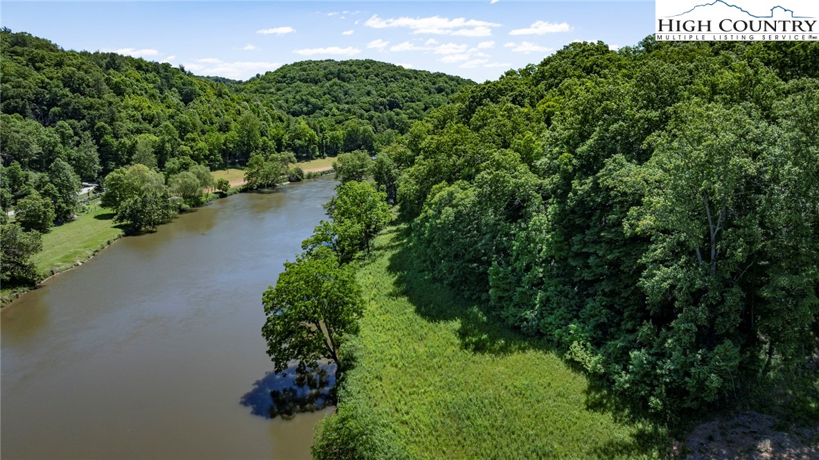 24 Moxley Ridge Road Independence, VA 24348 - Photo 11 of 20 a view of a lake with a park