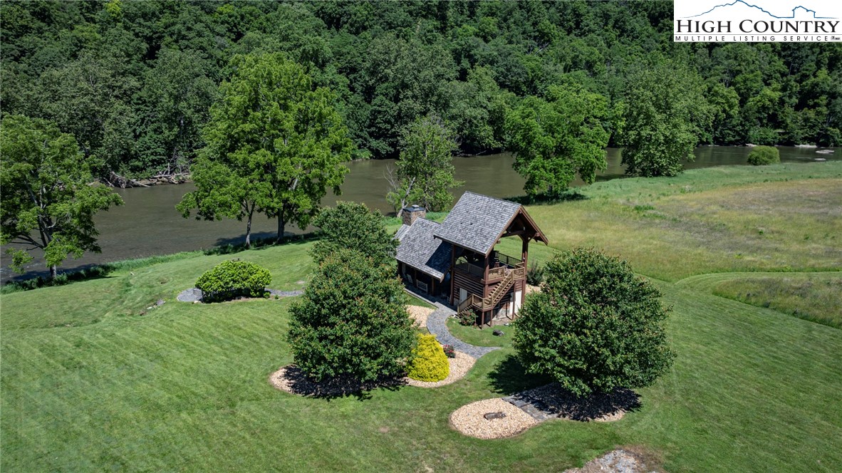 24 Moxley Ridge Road Independence, VA 24348 - Photo 13 of 20 a garden view with a seating space
