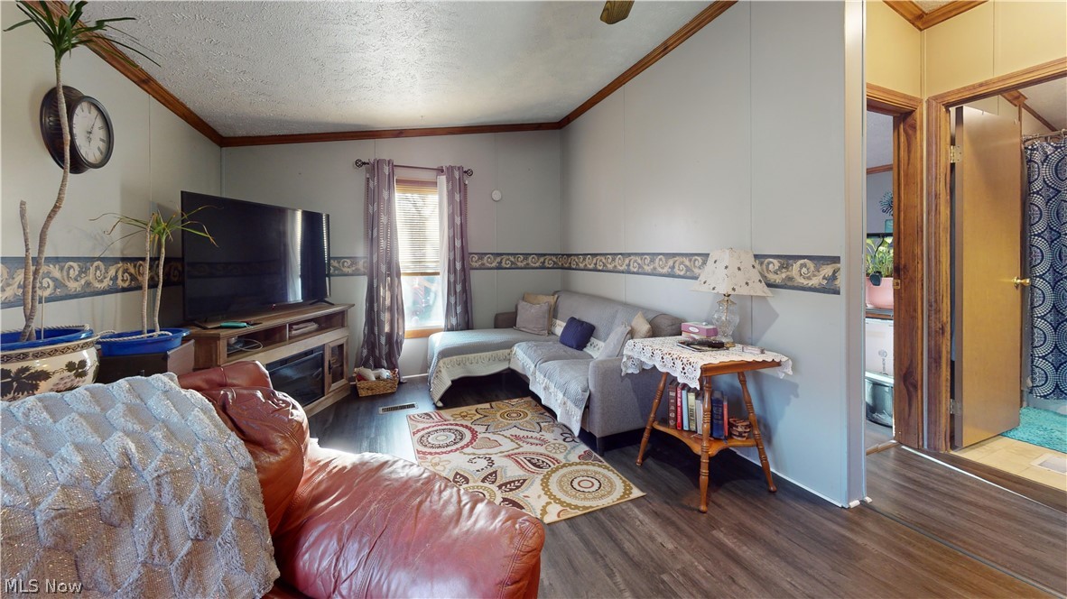 337 Short Brook Road Vincent, OH 45784 - Photo 20 of 50 OPEN CONCEPT LIVING ROOM