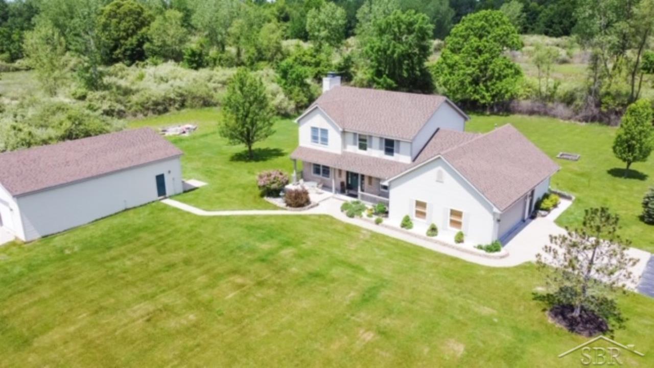12430 Dice Road Freeland, MI 48623 - Photo 6 of 34 50009306-5.JPG