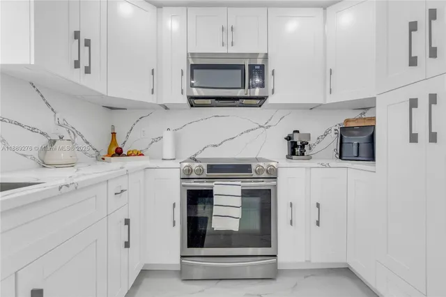 $589,000 | 6320 Harding Street, Hollywood, FL 33024