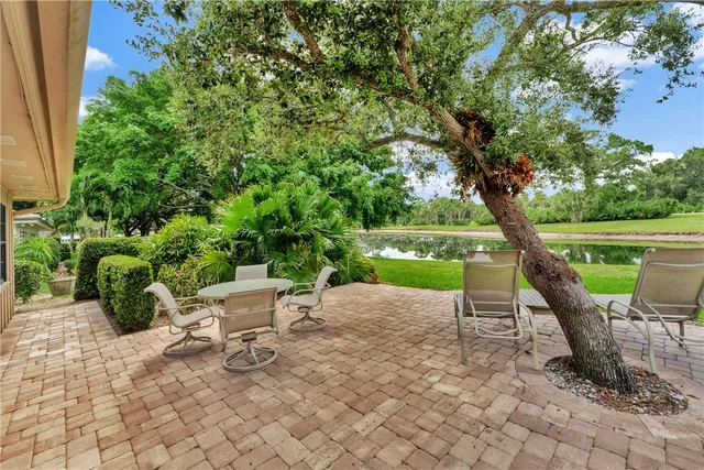 $499,900 | 130 Prestwick Circle, Unit 130, Vero Beach, FL 32967