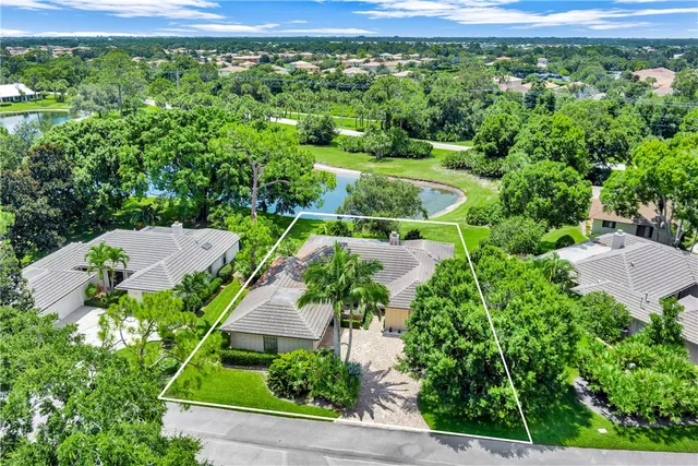 $499,900 | 130 Prestwick Circle, Unit 130, Vero Beach, FL 32967