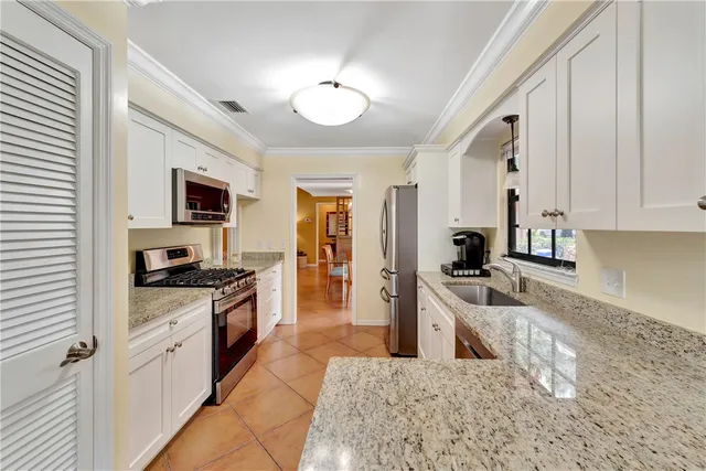 $499,900 | 130 Prestwick Circle, Unit 130, Vero Beach, FL 32967