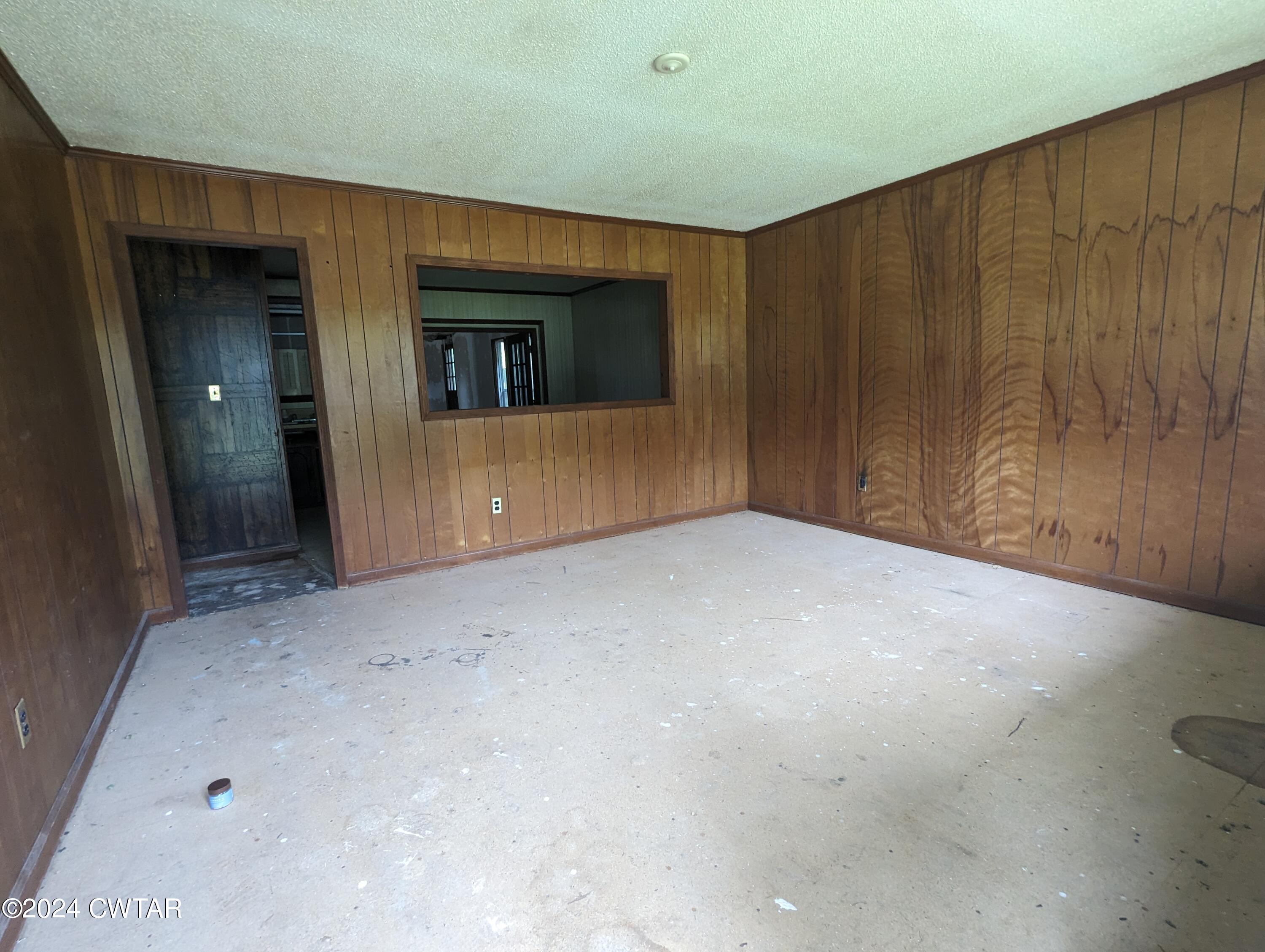 650 Old Finger Road Henderson, TN 38340 - Photo 5 of 19 a view of an empty room