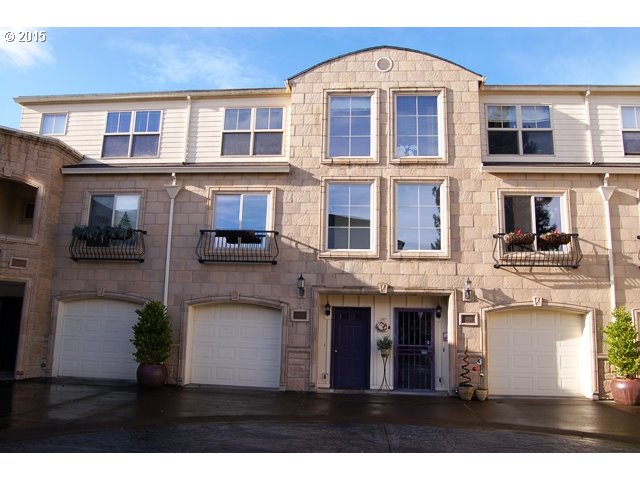 18730 Southwest Boones Ferry Road Tualatin, OR 97062 - Photo 2 of 24 Courtyard