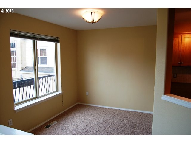 18730 Southwest Boones Ferry Road Tualatin, OR 97062 - Photo 7 of 24 Dining Room
