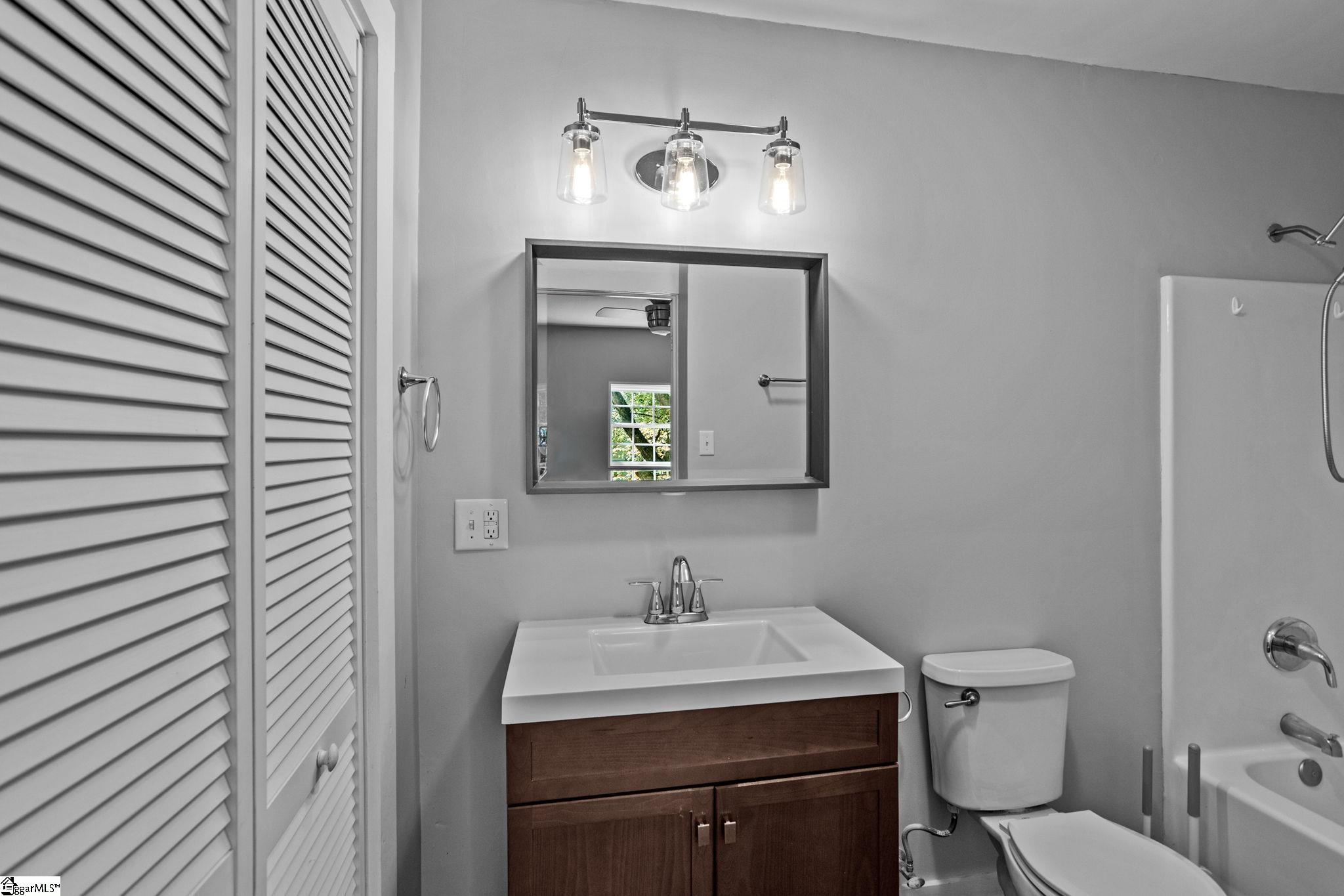 408 South Franklin Road Greenville, SC 29609 - Photo 16 of 24 Gallery Image 16