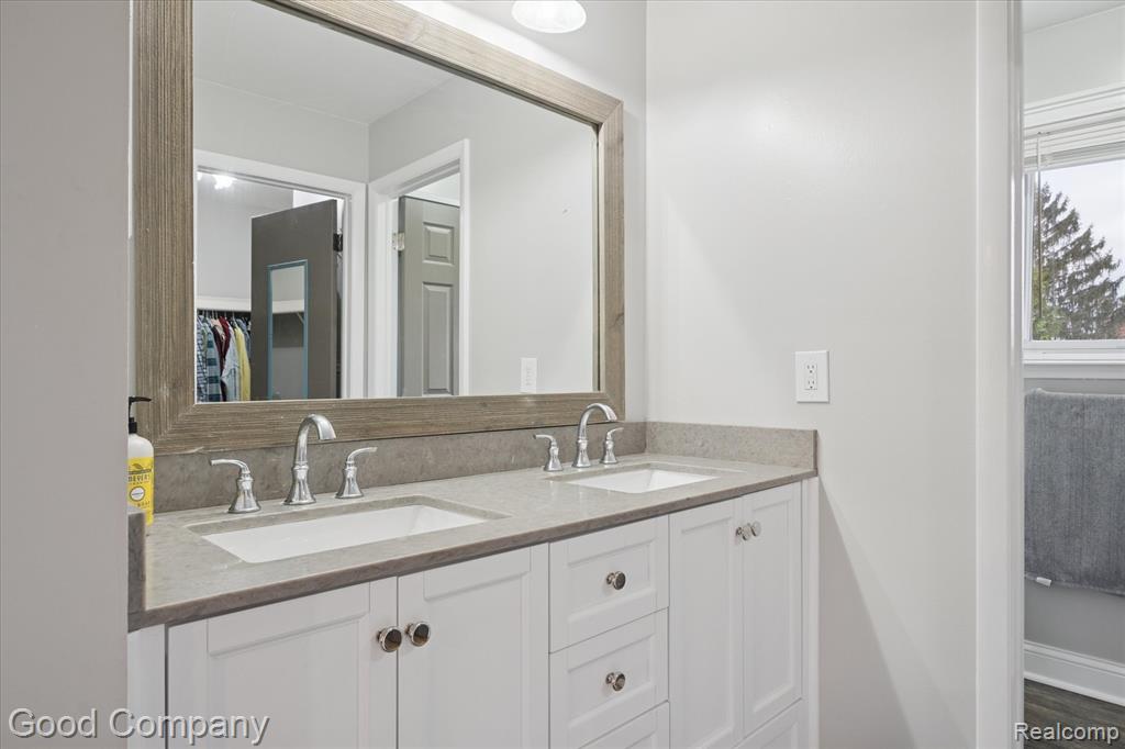 22565 Sheridan Road Novi, MI 48375 - Photo 25 of 58