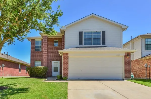 $2,300 | 5722 West Harrow Drive, Houston, TX 77084