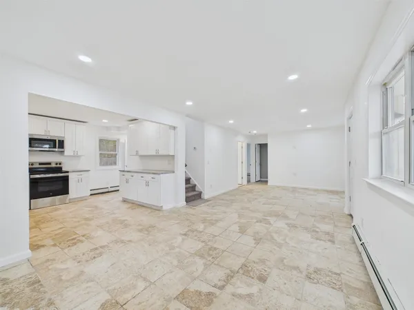 $599,999 | 613 Bourdois Avenue, Bellport, NY 11713