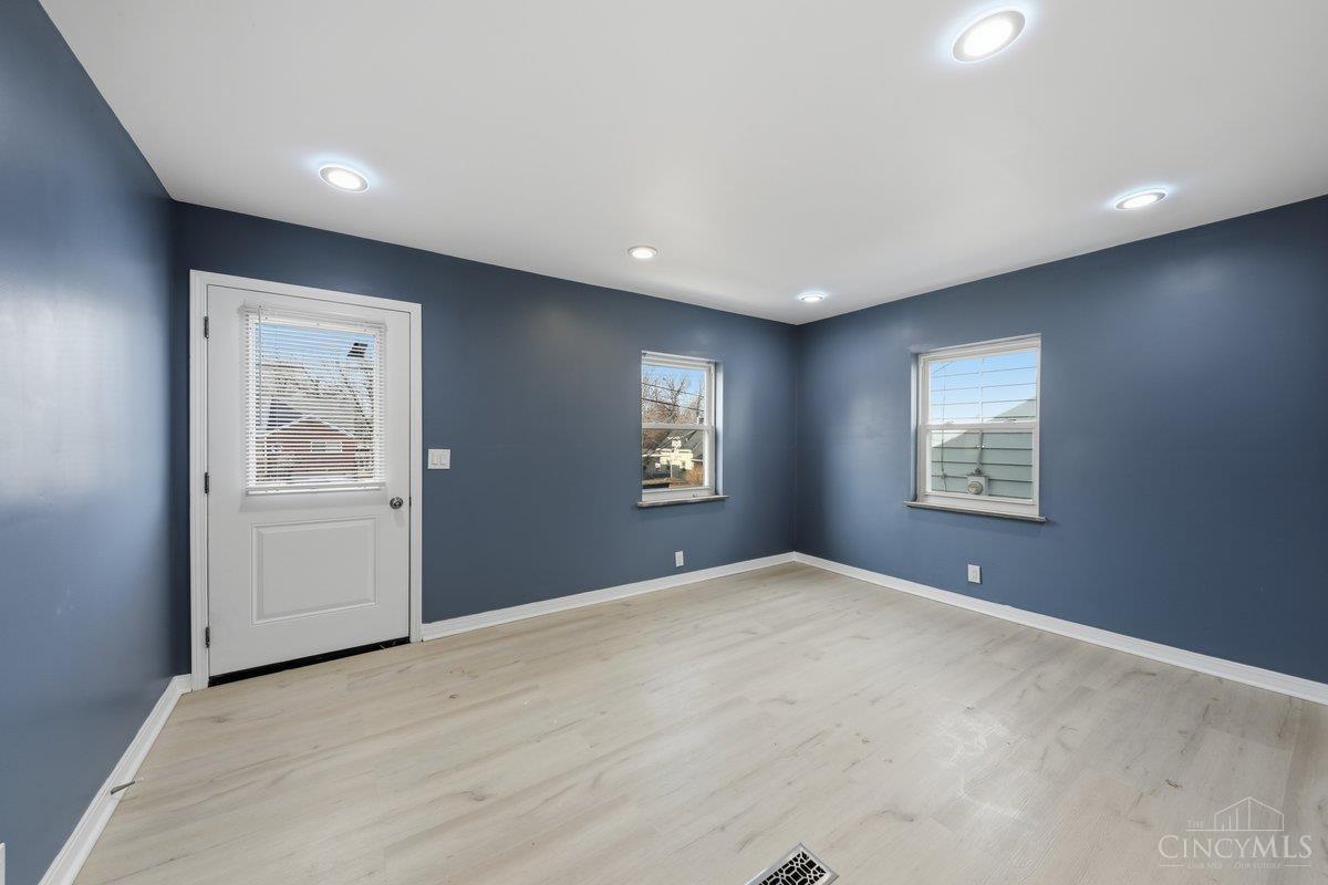 5816 Argus Road Cincinnati, OH 45224 - Photo 13 of 20 Gallery Image 13
