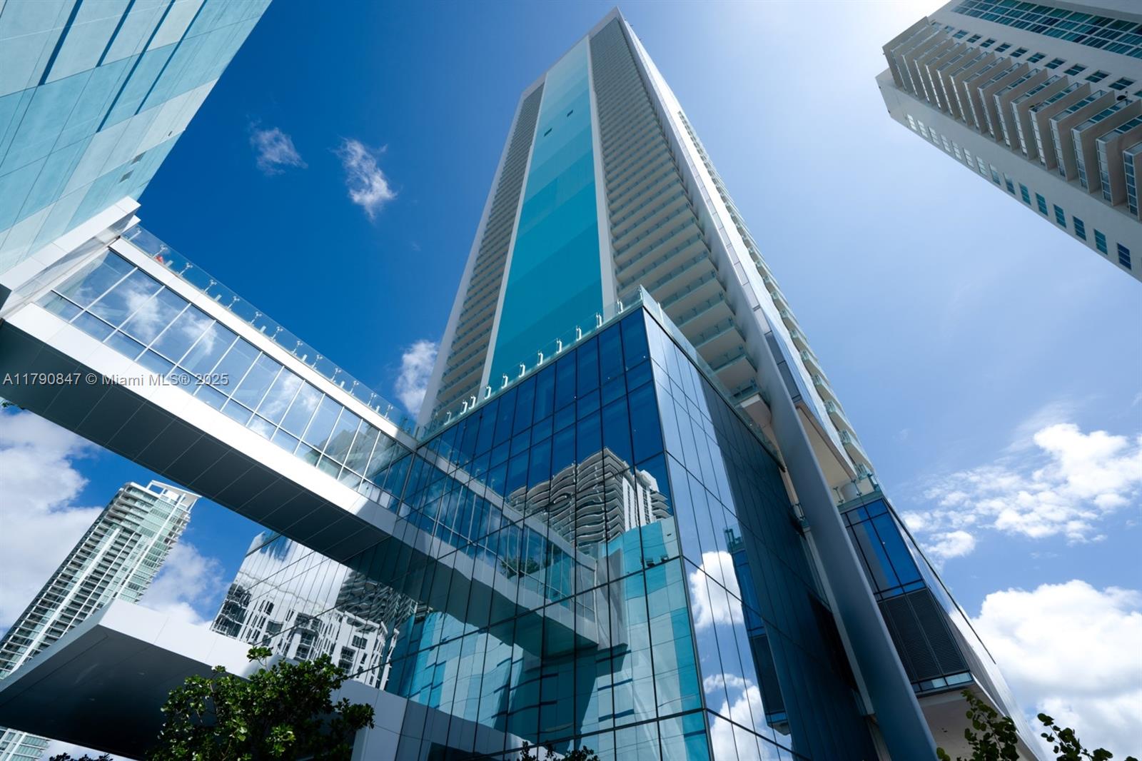 700 Northeast 26th Terrace, Unit TH403 Miami, FL 33137 - Photo 44 of 85