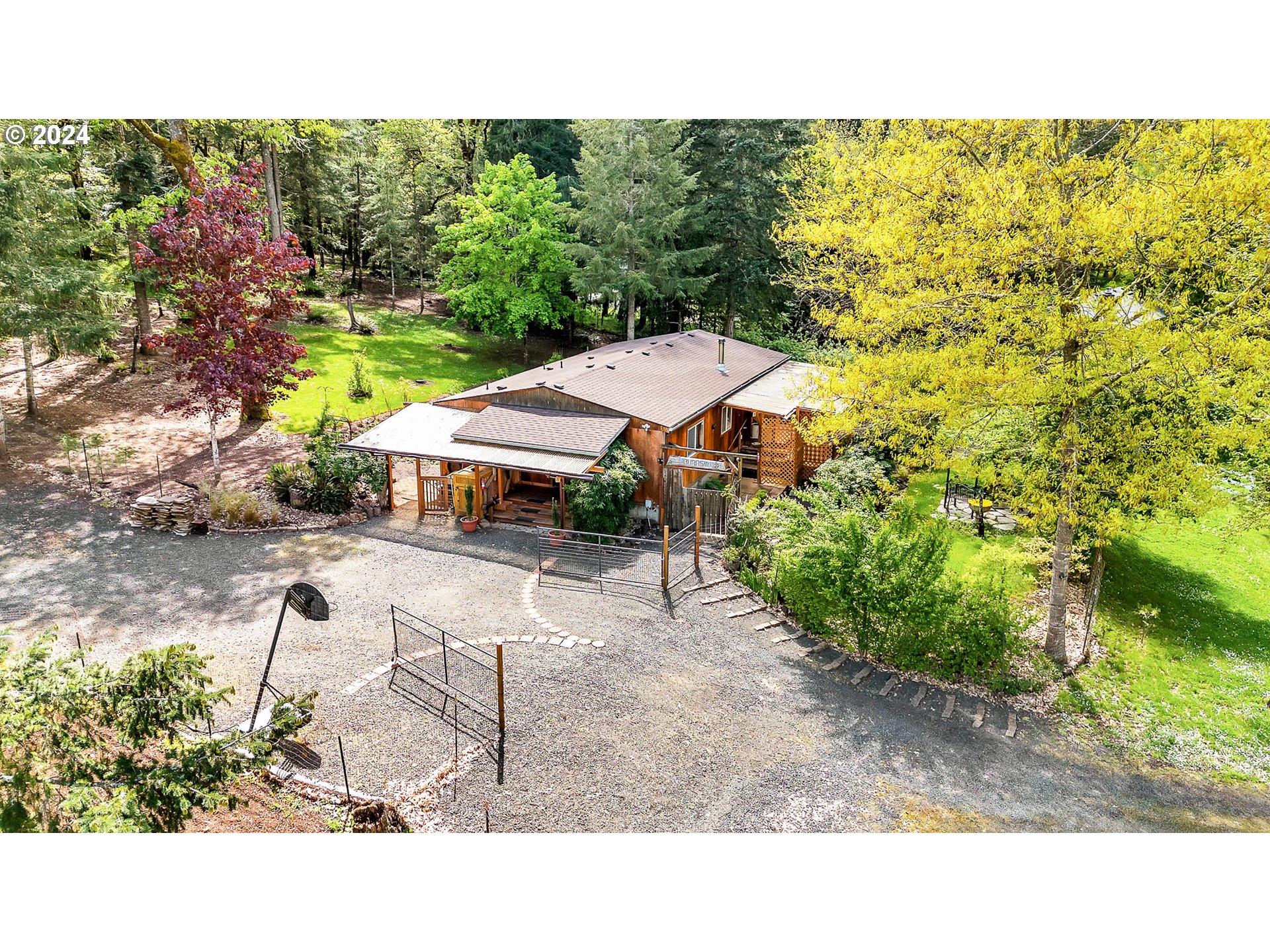 29510 Simmons Road Eugene, OR 97405 - Photo 1 of 47 Gallery Image 1